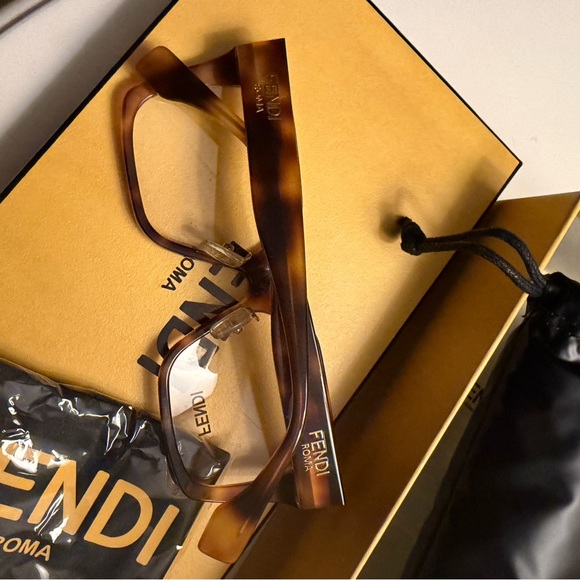 Fendi Roma Tortoise Eye Glasses - Picture 4 of 8